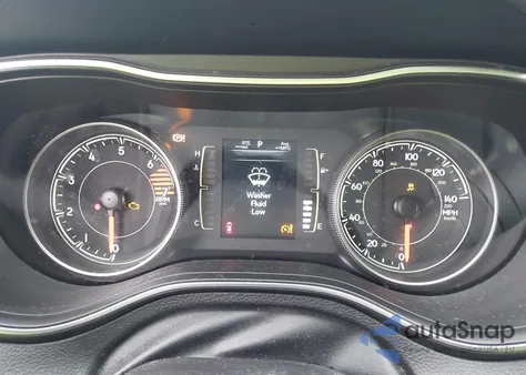 2019 Jeep Cherokee Latitude Fwd z USA, uszkodzony, nr VIN 1C4PJLCB4KD145144